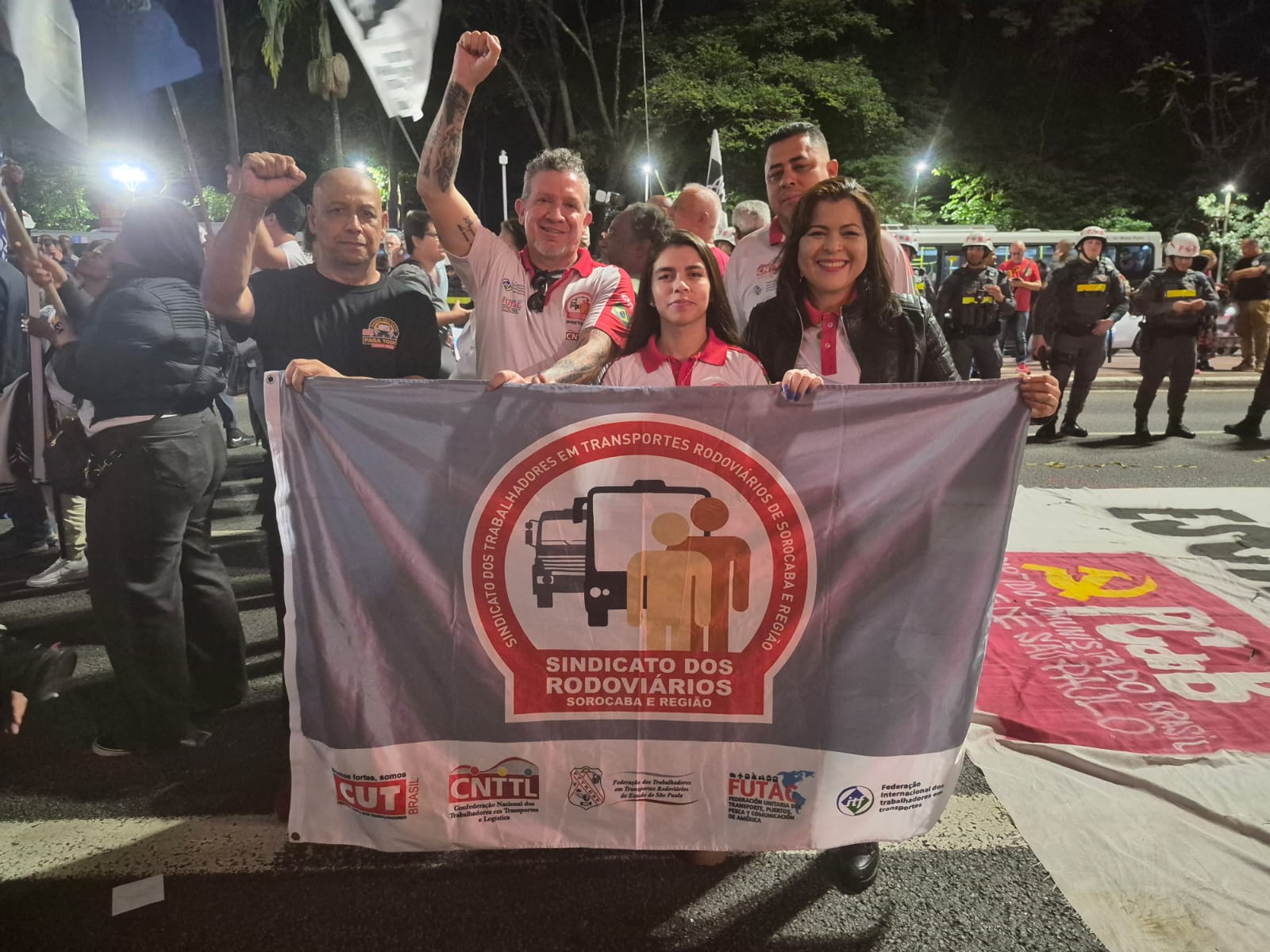 Sindicato e Subsede da CUT participam em SP de ato que pressiona o Senado a votar o fim da escala 6×1