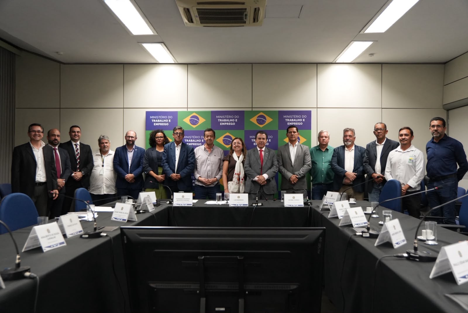 Paulinho do Transporte em reunião com ministro do Trabalho e Emprego, Luiz Marinho
